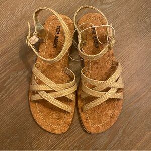 STEVE MADDEN Youth Girls JSONDRA Criss Cross Buckle Sandals - Natural Raffia